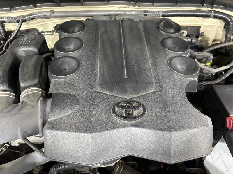2018 Toyota FJ CRUISER CBA-GSJ15W (UW-6aacab4a376e3)[13]