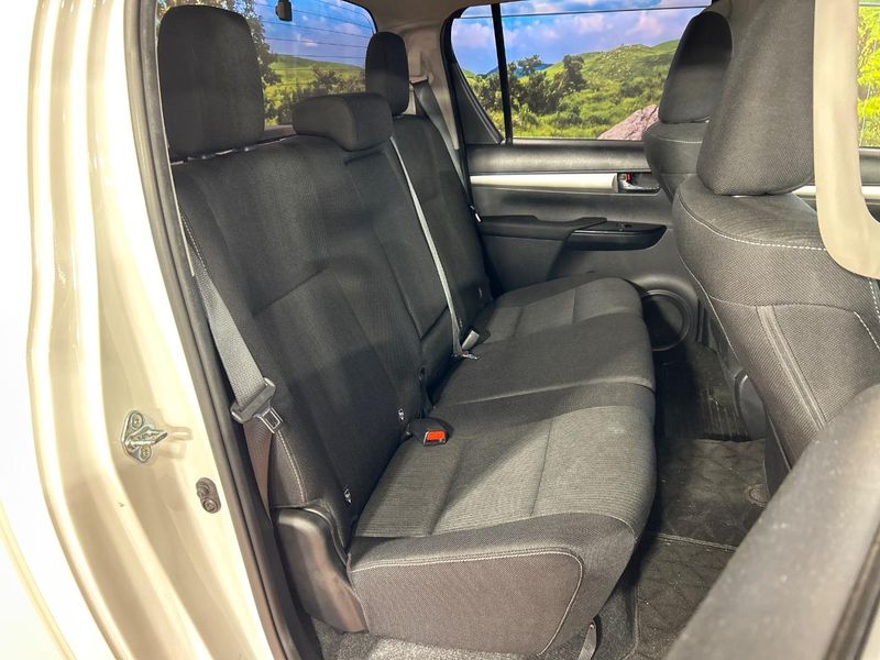 2023 Toyota Hilux 3DF-GUN125 (UW-6aacab583999d)[21]