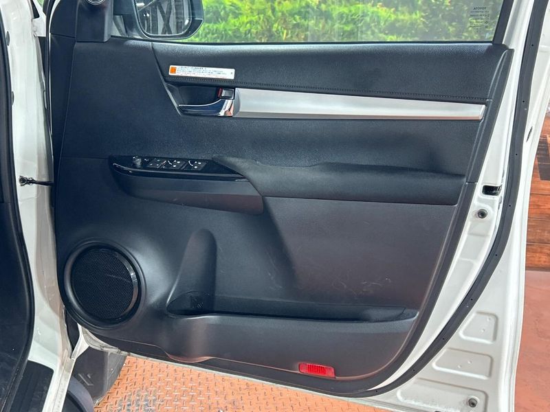 2023 Toyota Hilux 3DF-GUN125 (UW-6aacab583999d)[26]