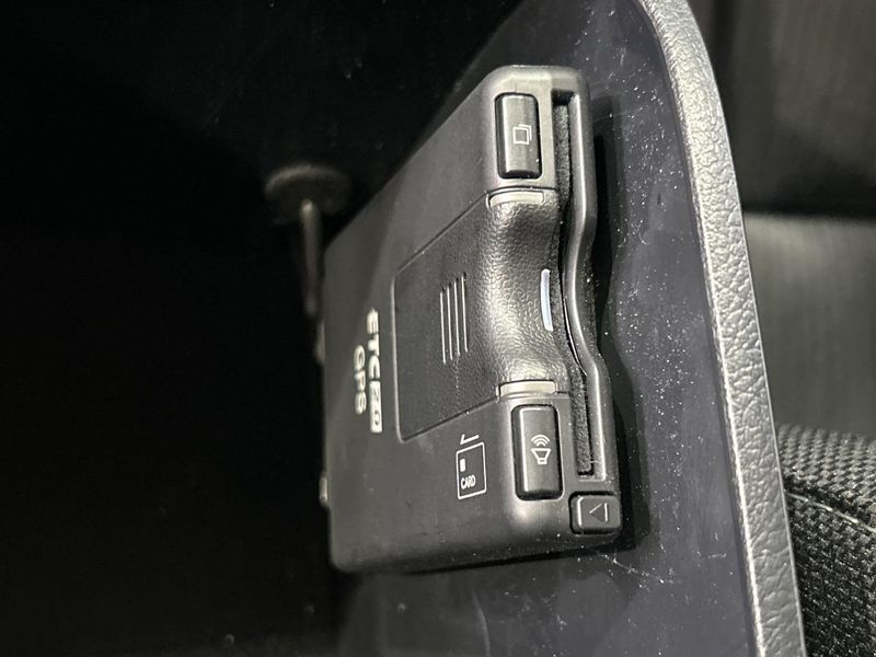 2023 Toyota Hilux 3DF-GUN125 (UW-6aacab583999d)[25]