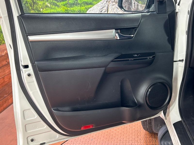 2023 Toyota Hilux 3DF-GUN125 (UW-6aacab583999d)[29]