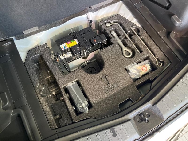 2019 Nissan Note DAA-HE12 (UW-6aacab6db30e1)[21]