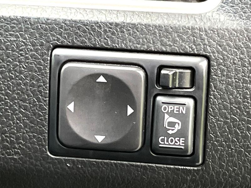 2015 Nissan Serena DAA-HFC26 (UW-6aacab7c5f7b3)[7]
