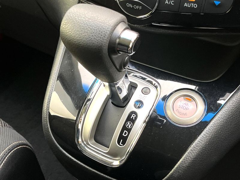 2015 Nissan Serena DAA-HFC26 (UW-6aacab7c5f7b3)[22]