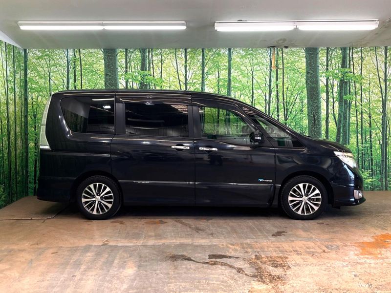 2016 Nissan Serena DAA-HFC26 (UW-6aacab7d3ece7)[15]