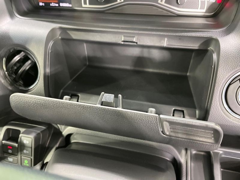 2022 Honda N-BOX CUSTOM 6BA-JF3 (UW-6aacabc8456ff)[21]