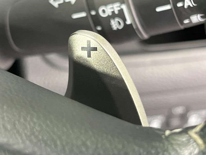 2022 Honda N-BOX CUSTOM 6BA-JF3 (UW-6aacabc8456ff)[18]