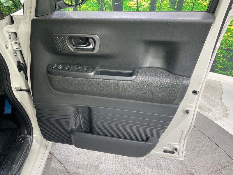 2023 Honda N-BOX CUSTOM 6BA-JF5 (UW-6aacabdb23849)[28]
