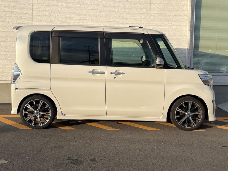 2015 Daihatsu Tanto DBA-LA600S (UW-6aacac4671017)[22]