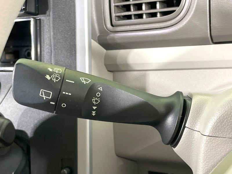 2016 Daihatsu Tanto DBA-LA600S (UW-6aacac470907d)[26]