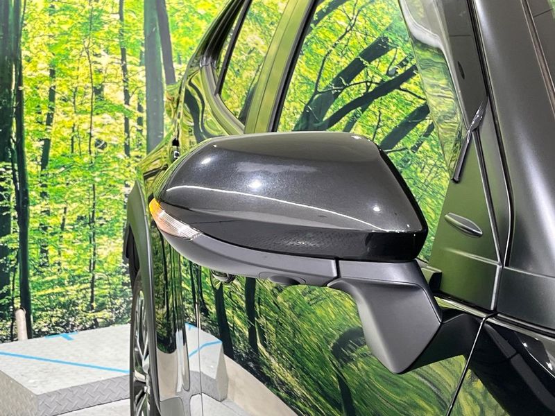 2022 Toyota Yaris Cross 6AA-MXPJ10 (UW-6aacad1d61d6c)[11]