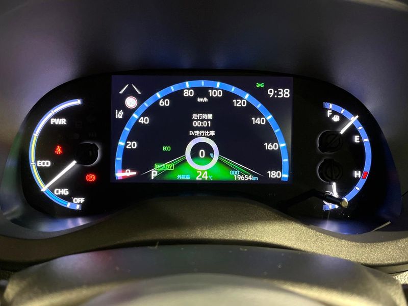 2023 Toyota Yaris Cross 6AA-MXPJ10 (UW-6aacad22baf87)[17]