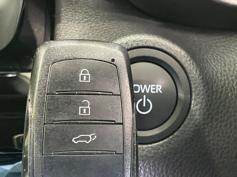2024 Toyota Yaris Cross 6AA-MXPJ10 (UW-6aacad2683a69)[5]