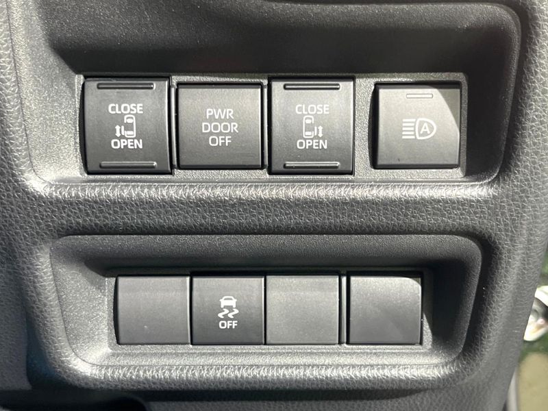 2023 Toyota Sienta 6AA-MXPL10G (UW-6aacad3335c95)[10]