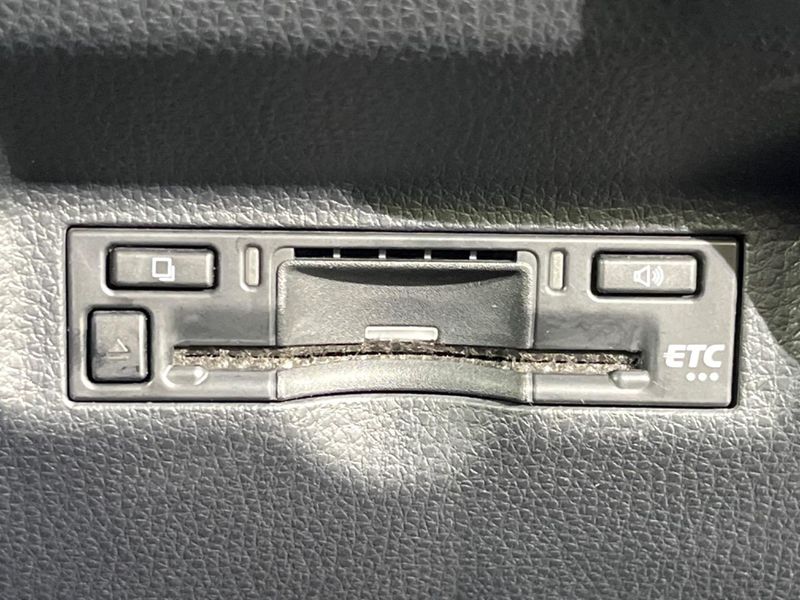 2023 Toyota Sienta 6AA-MXPL10G (UW-6aacad3335c95)[9]