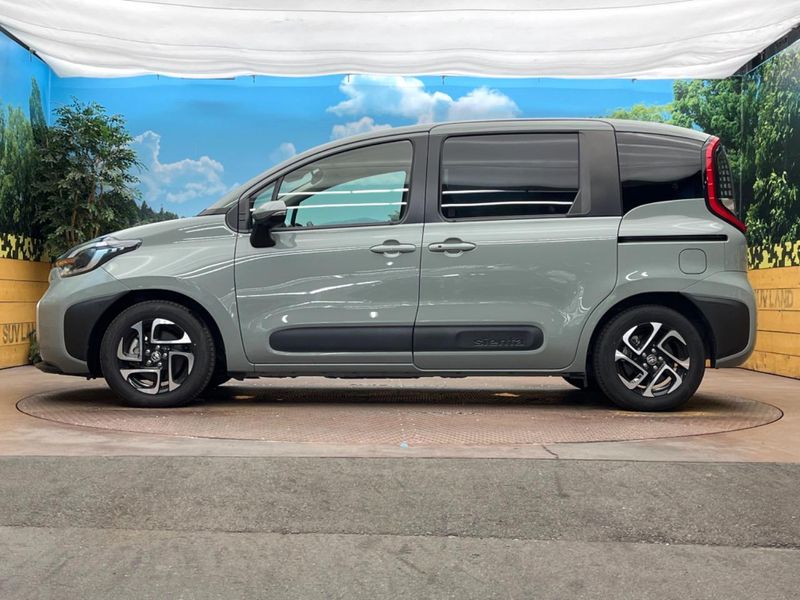 2022 Toyota Sienta 6AA-MXPL10G (UW-6aacad33d71c1)[5]