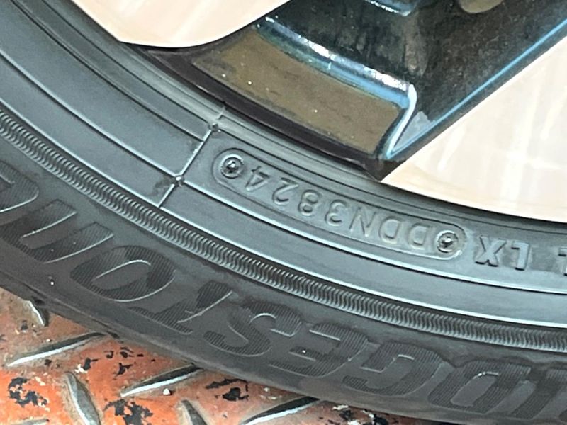 2022 Toyota Sienta 6AA-MXPL10G (UW-6aacad33d71c1)[17]