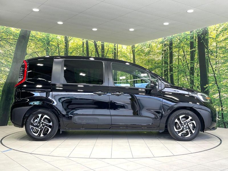 2025 Toyota Sienta 6AA-MXPL10G (UW-6aacad3a2bf11)[17]