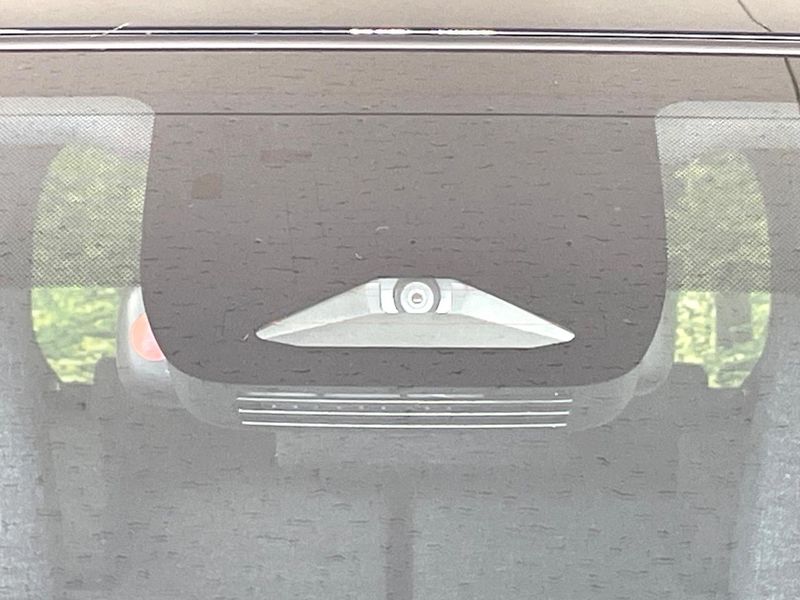 2025 Toyota Sienta 6AA-MXPL10G (UW-6aacad3a2bf11)[4]
