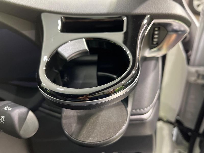 2023 Toyota Harrier 6BA-MXUA85 (UW-6aacad4bbd8bc)[10]