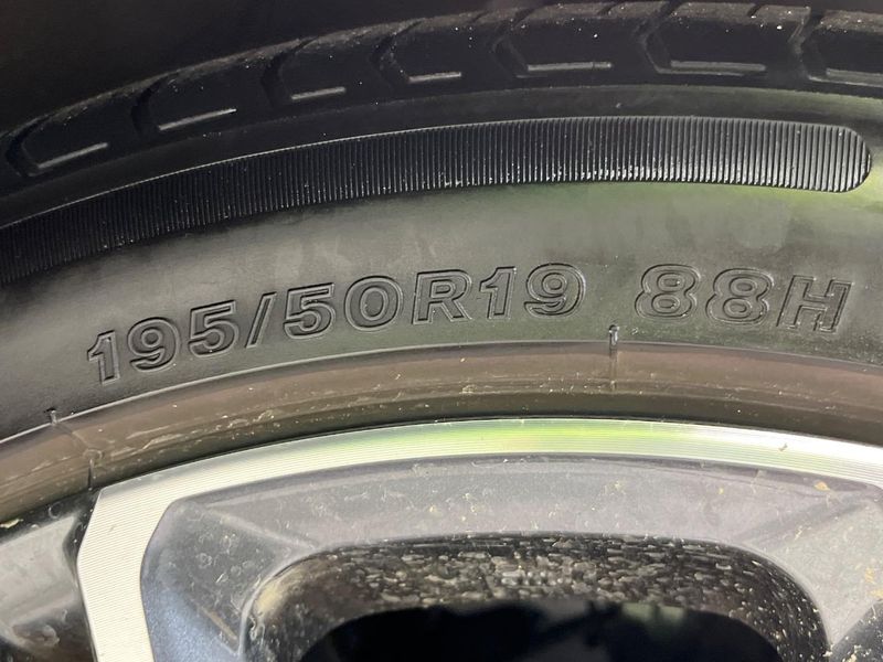 2024 Toyota Prius 6AA-MXWH60 (UW-6aacad517d2f8)[6]