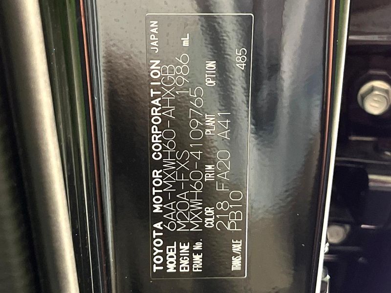 2025 Toyota Prius 6AA-MXWH60 (UW-6aacad530c585)[1]