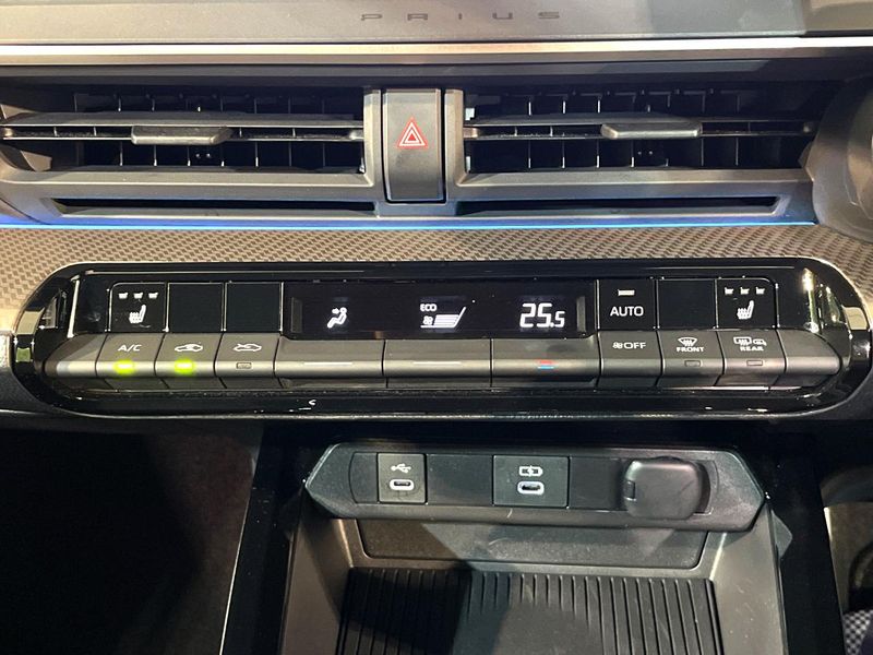 2025 Toyota Prius 6AA-MXWH60 (UW-6aacad530c585)[20]