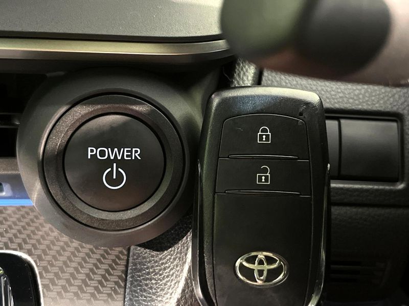 2025 Toyota Prius 6AA-MXWH60 (UW-6aacad530c585)[14]