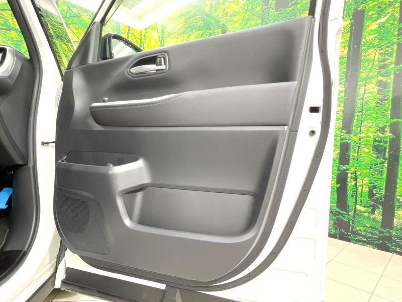 2023 Toyota Voxy 6BA-MZRA90W (UW-6aacad5bd03b7)[17]