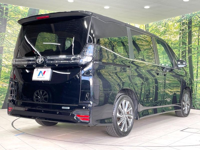2023 Toyota Voxy 6BA-MZRA90W (UW-6aacad5ed17d2)[24]