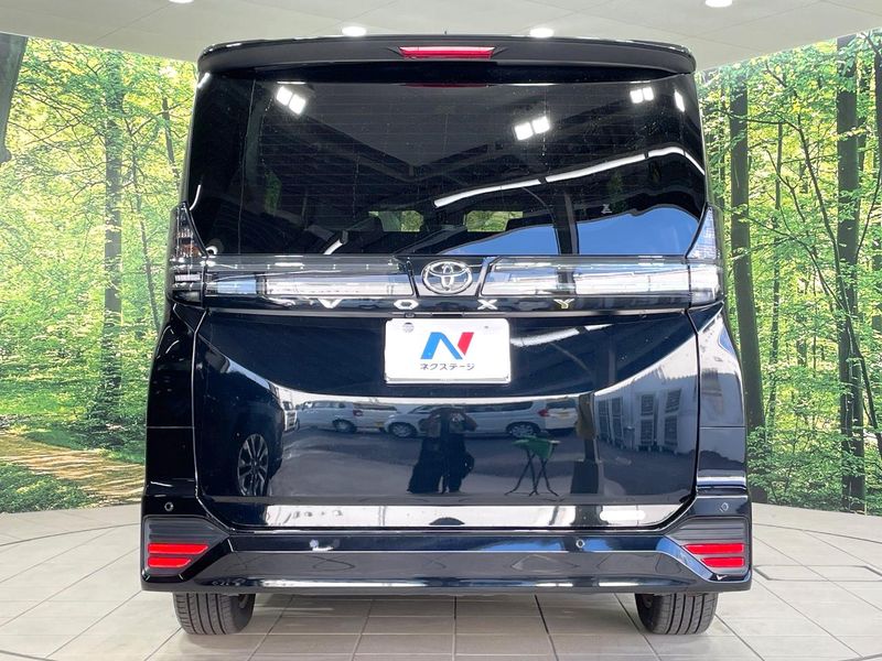 2023 Toyota Voxy 6BA-MZRA90W (UW-6aacad5ed17d2)[25]