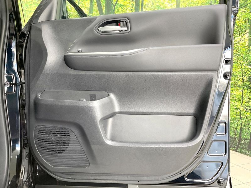 2023 Toyota Voxy 6BA-MZRA90W (UW-6aacad5ed17d2)[5]