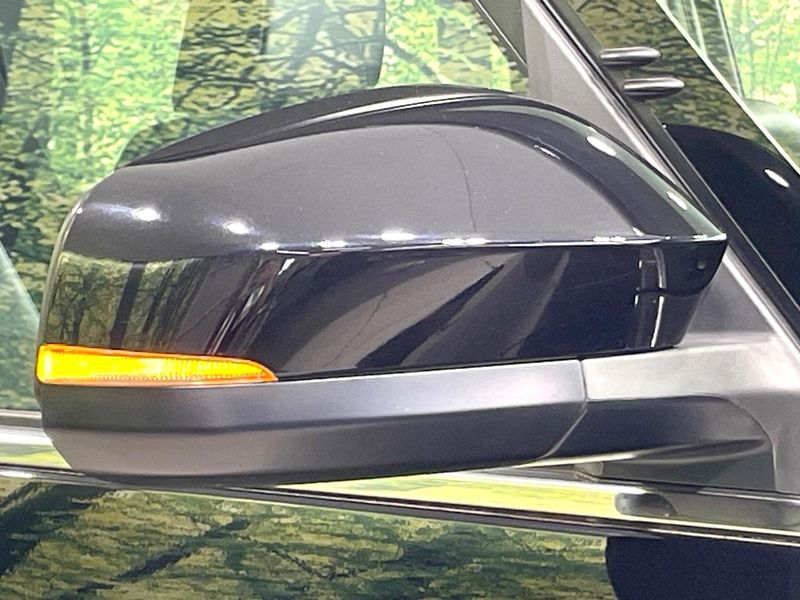 2023 Toyota Voxy 6BA-MZRA90W (UW-6aacad5ed17d2)[18]
