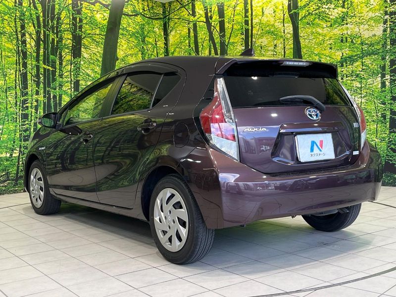 2015 Toyota Aqua DAA-NHP10 (UW-6aacad6bc2d4f)[19]