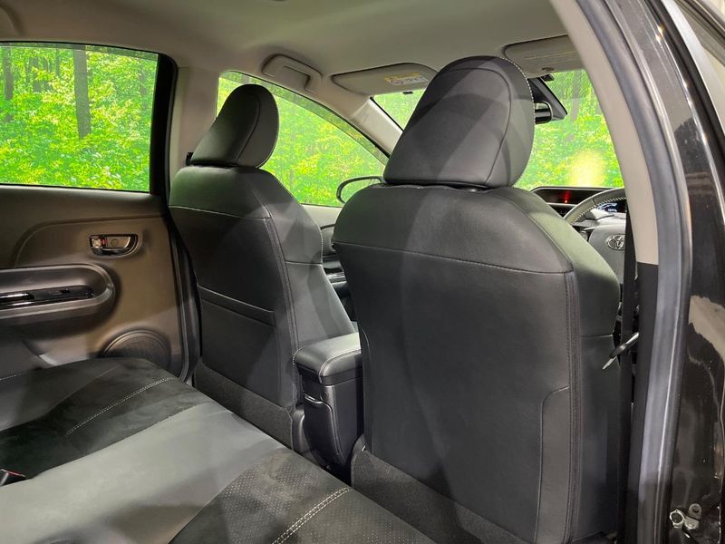 2016 Toyota Aqua DAA-NHP10 (UW-6aacad6d8863f)[25]