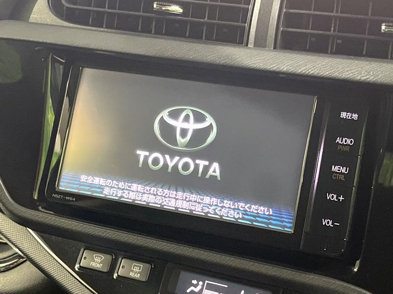 2016 Toyota Aqua DAA-NHP10 (UW-6aacad6d8863f)[14]