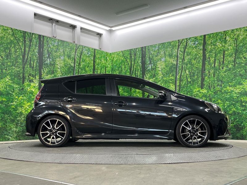 2016 Toyota Aqua DAA-NHP10 (UW-6aacad6d8863f)[23]