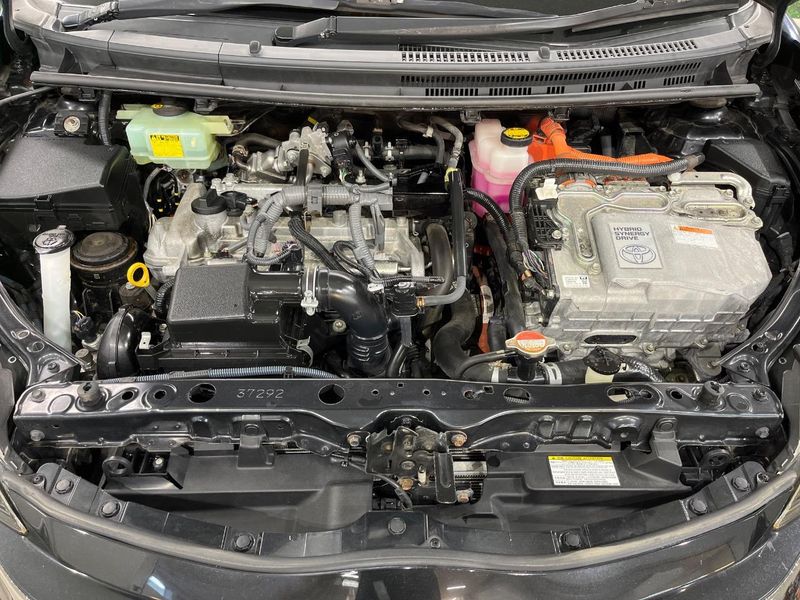 2016 Toyota Aqua DAA-NHP10 (UW-6aacad6d8863f)[4]