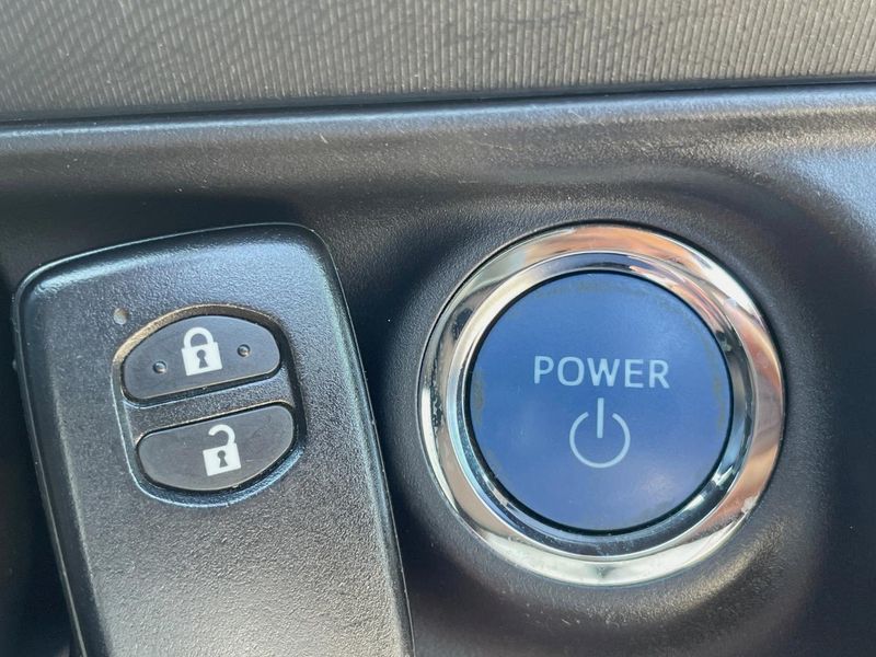 2020 Toyota Aqua 6AA-NHP10 (UW-6aacad6f7bf2f)[29]