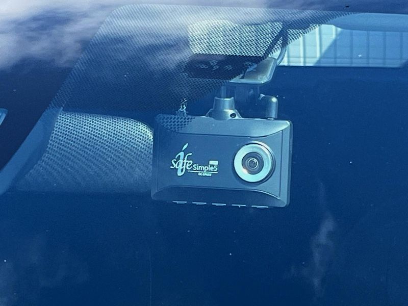 2021 Toyota Aqua 6AA-NHP10 (UW-6aacad6f8bc1b)[14]