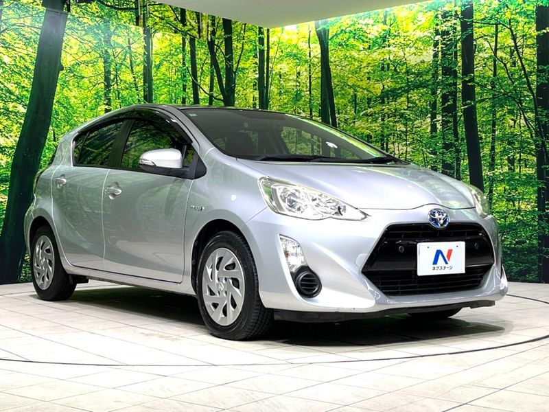 2016 Toyota Aqua DAA-NHP10 (UW-6aacad747d6b2)[17]