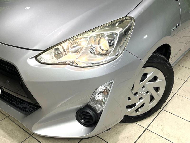2016 Toyota Aqua DAA-NHP10 (UW-6aacad747d6b2)[8]