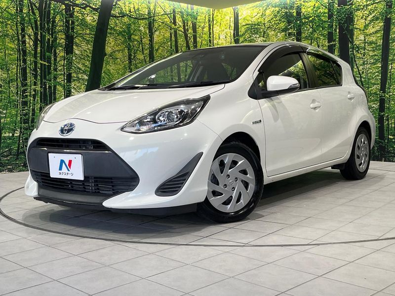 2017 Toyota Aqua DAA-NHP10 (UW-6aacad761d971)[0]