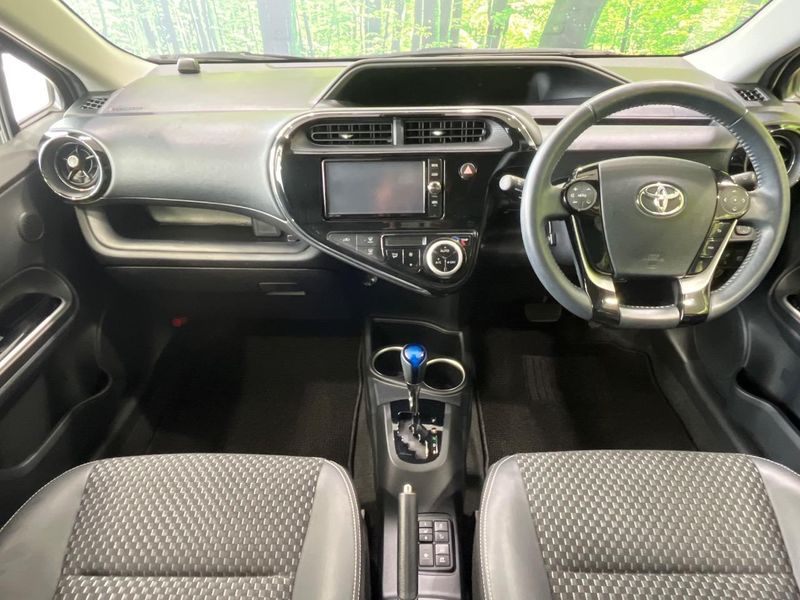2017 Toyota Aqua DAA-NHP10H (UW-6aacad777c39e)[6]