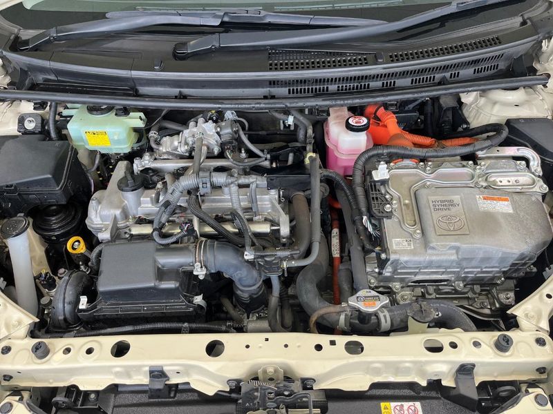 2017 Toyota Aqua DAA-NHP10H (UW-6aacad777c39e)[4]