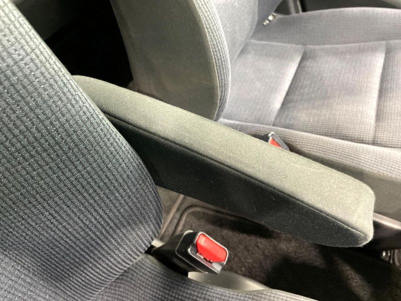 2017 Toyota Sienta DBA-NSP170G (UW-6aacad84b149e)[28]