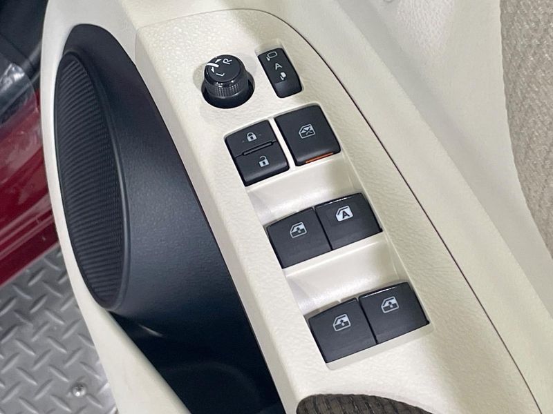 2019 Toyota Sienta DBA-NSP170G (UW-6aacad8743eeb)[25]