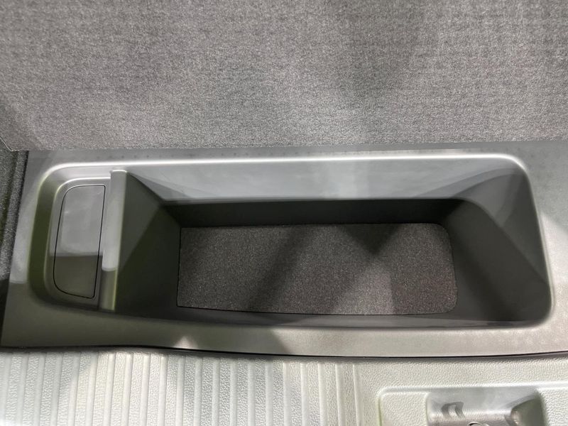 2014 Honda Vezel DAA-RU3 (UW-6aacada85beaf)[19]