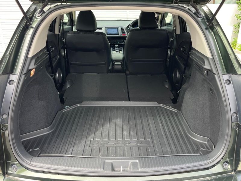 2015 Honda Vezel DAA-RU3 (UW-6aacada965d99)[26]