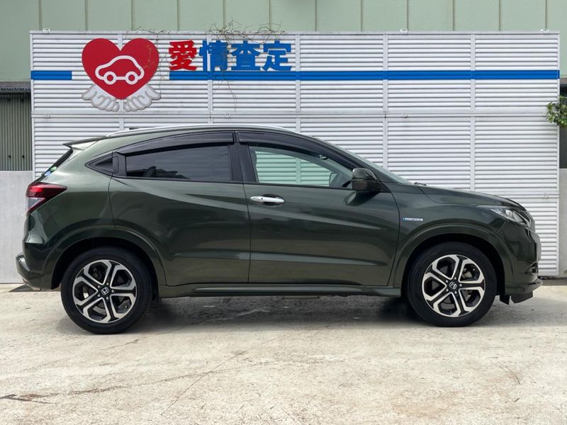 2015 Honda Vezel DAA-RU3 (UW-6aacada965d99)[22]